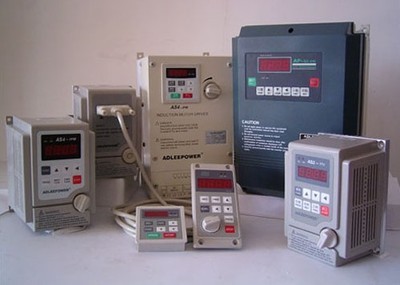 0.75KW 220V输入380V输出变频器解析 性价比之选与行业应用